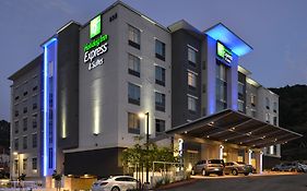 Holiday Inn Express & Suites San Diego Mission Valley